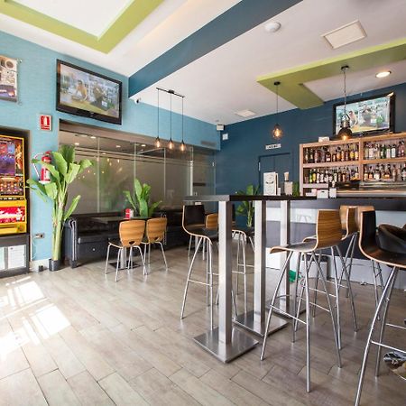 Hotel El Meson ตอร์ริโคส ภายนอก รูปภาพ