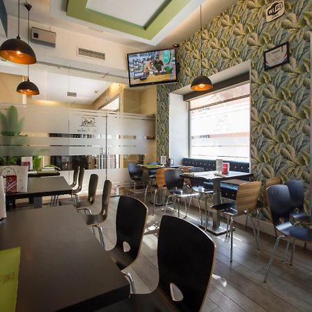 Hotel El Meson ตอร์ริโคส ภายนอก รูปภาพ