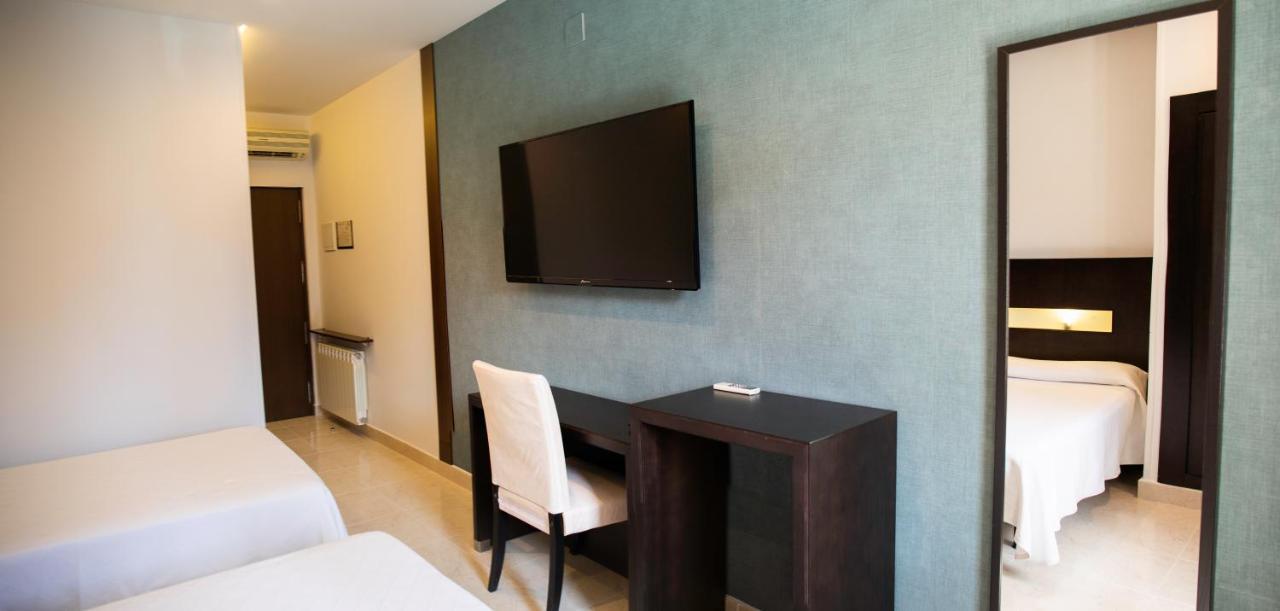 Hotel El Meson ตอร์ริโคส ภายนอก รูปภาพ