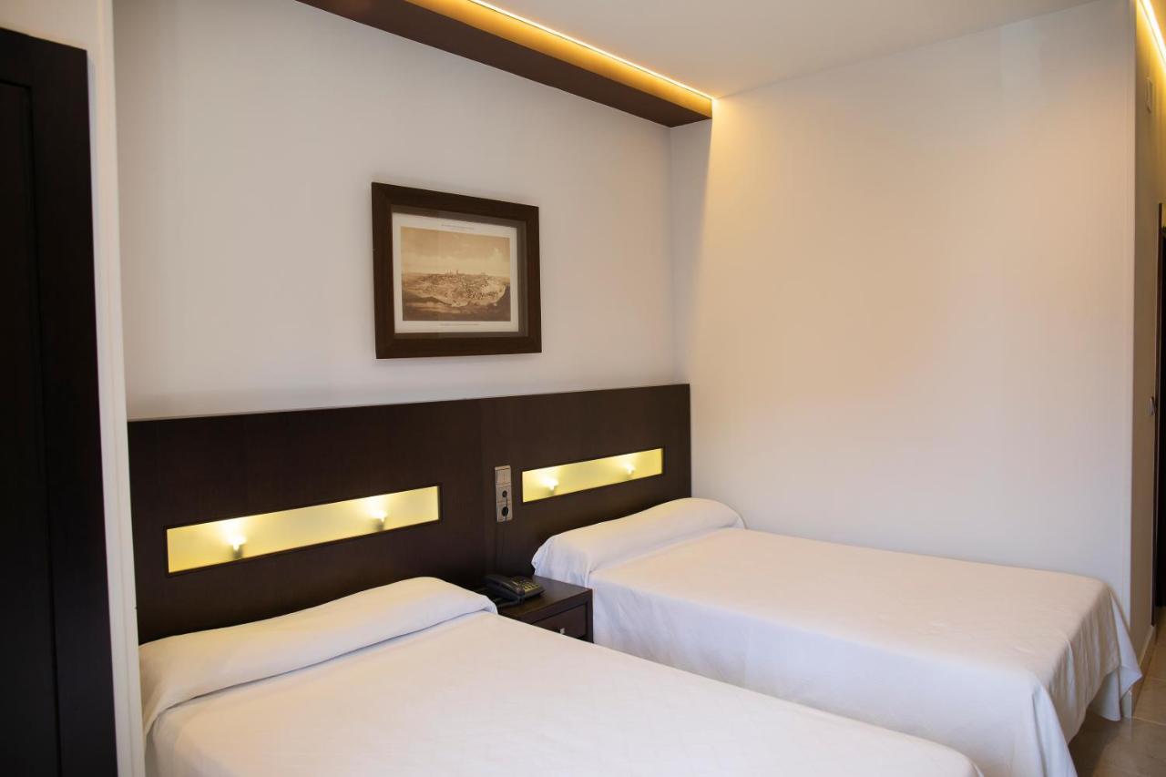 Hotel El Meson ตอร์ริโคส ภายนอก รูปภาพ