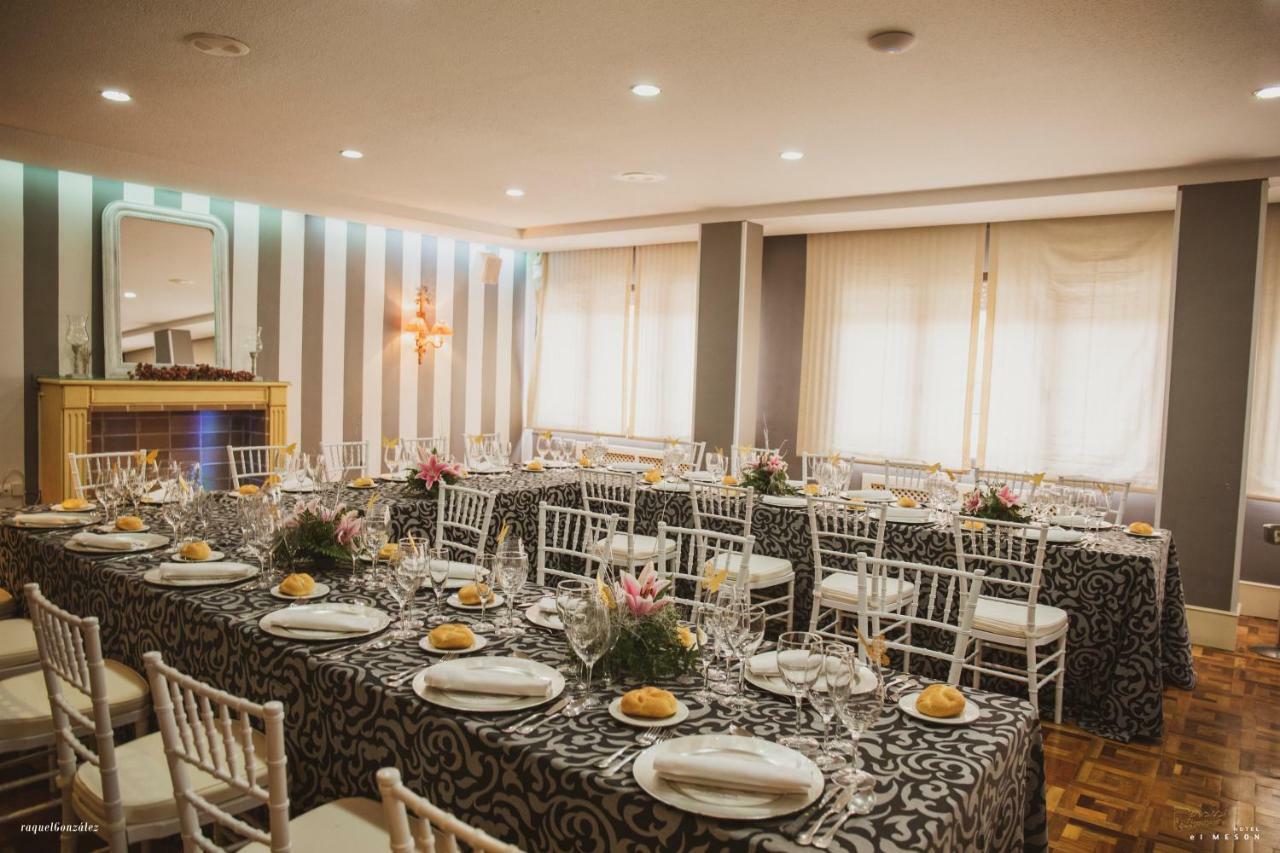 Hotel El Meson ตอร์ริโคส ภายนอก รูปภาพ